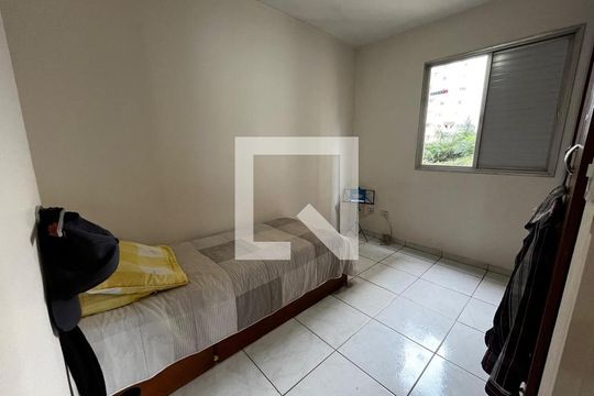Quarto de apartamento para alugar com 3 quartos, 75m² em Vila Prel, São Paulo