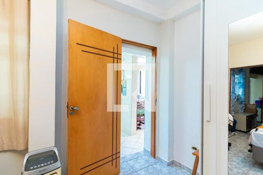 Quarto 2 de casa à venda com 2 quartos, 420m² em Vila Diva, São Paulo