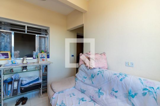 Sala de Estar de casa à venda com 2 quartos, 420m² em Vila Diva, São Paulo