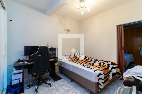 Quarto 2 de casa à venda com 2 quartos, 420m² em Vila Diva, São Paulo