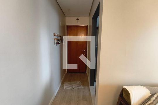 Corredor de apartamento à venda com 3 quartos, 71m² em Vila Lucia, São Paulo