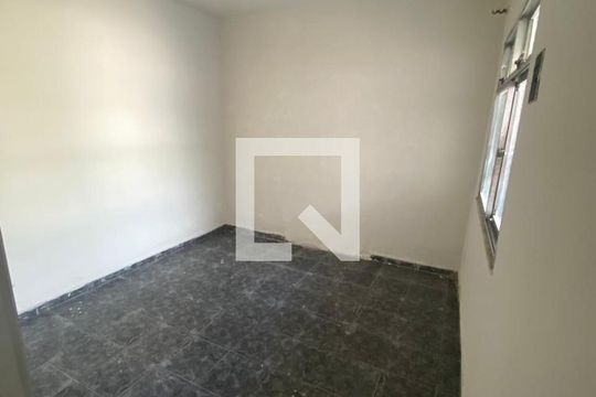 Casa para alugar com 2 quartos, 70m² em Heliópolis, Belford Roxo