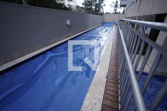 Apartamento à venda com 2 quartos, 65m² em Jardim Goiás, Goiânia
