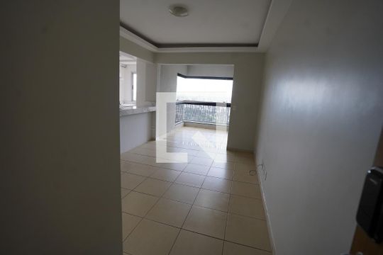 Apartamento à venda com 2 quartos, 65m² em Jardim Goiás, Goiânia