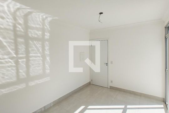 Sala de apartamento à venda com 2 quartos, 90m² em Santa Rosa, Belo Horizonte