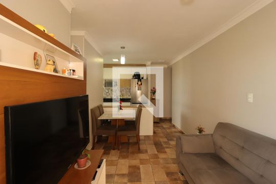 Sala de apartamento à venda com 3 quartos, 59m² em Parque Jaçatuba, Santo André
