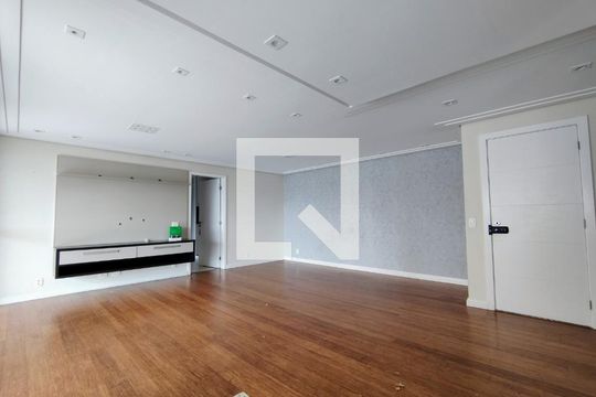 Apartamento para alugar com 3 quartos, 141m² em Vila Gumercindo, São Paulo