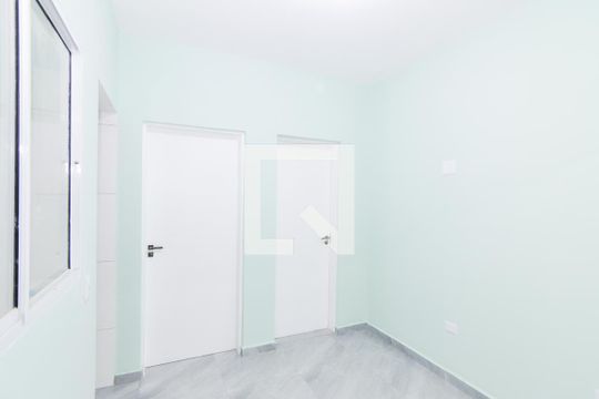 Sala de casa para alugar com 2 quartos, 60m² em Jardim Presidente Dutra, Guarulhos