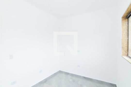 Quarto 2 de casa para alugar com 2 quartos, 60m² em Jardim Presidente Dutra, Guarulhos