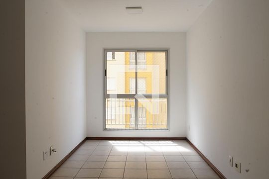 Sala de apartamento para alugar com 2 quartos, 58m² em Jardim Sao Judas Tadeu, Guarulhos