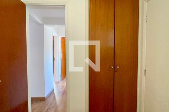 Quarto 1 de apartamento à venda com 2 quartos, 74m² em Pinheiros, São Paulo