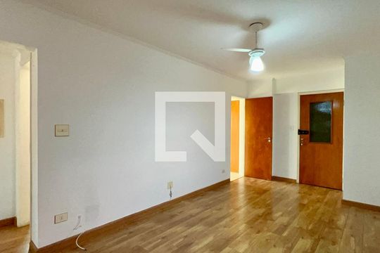 Sala de apartamento à venda com 2 quartos, 74m² em Pinheiros, São Paulo
