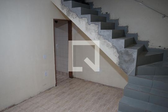 Sala de casa à venda com 2 quartos, 250m² em Jardim Santa Ines, Guarulhos
