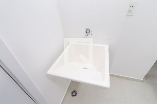 Vista da Sala/Cozinha de apartamento para alugar com 2 quartos, 32m² em Jardim Soares, São Paulo