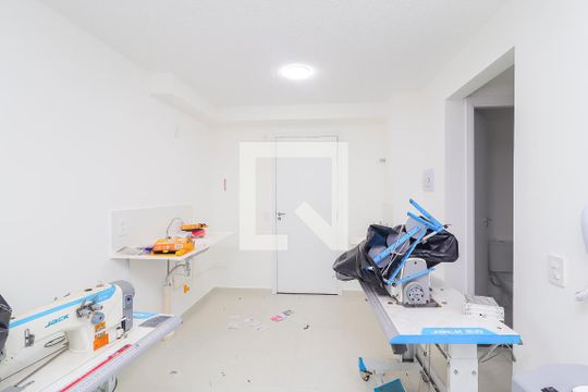 Sala/Cozinha de apartamento para alugar com 2 quartos, 32m² em Jardim Soares, São Paulo
