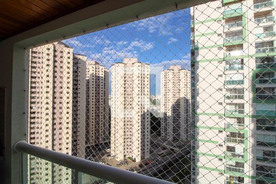 Vista Varanda  de apartamento à venda com 4 quartos, 117m² em Chácara Agrindus, Taboão da Serra
