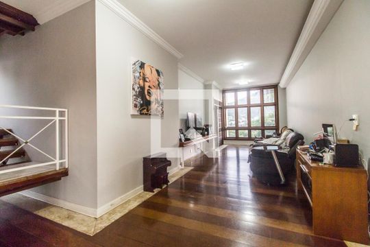 Sala  de casa de condomínio para alugar com 4 quartos, 830m² em Alphaville, Santana de Parnaíba