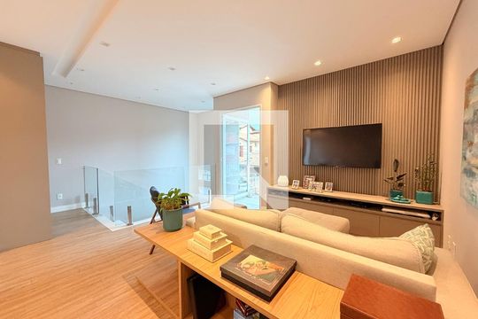 Sala de TV de casa de condomínio à venda com 3 quartos, 329m² em Jardim Santa Teresa, Jundiaí
