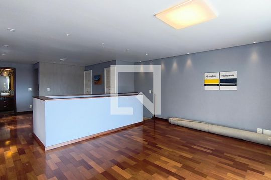 Sala de casa para alugar com 3 quartos, 220m² em Vila Mariana, São Paulo