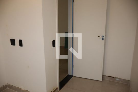 Quarto 1 de apartamento para alugar com 2 quartos, 45m² em Vila Fernandes, São Paulo