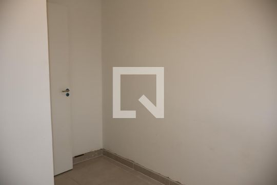 Quarto 1 de apartamento para alugar com 2 quartos, 45m² em Vila Fernandes, São Paulo