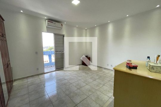 Quarto 1 de casa à venda com 3 quartos, 219m² em Cidade Intercap, Taboão da Serra