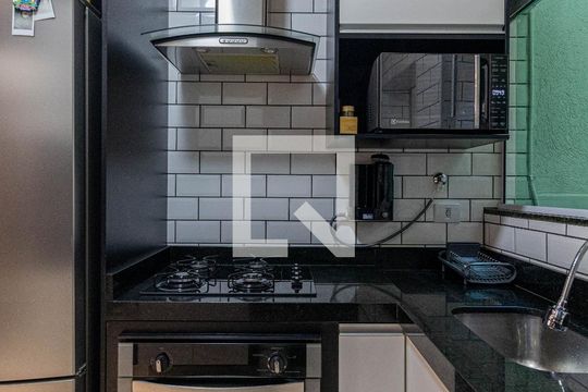 Sala e Cozinha  de apartamento para alugar com 2 quartos, 35m² em Cidade Patriarca, São Paulo