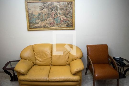 Casa para alugar com 3 quartos, 300m² em Penha de França, São Paulo