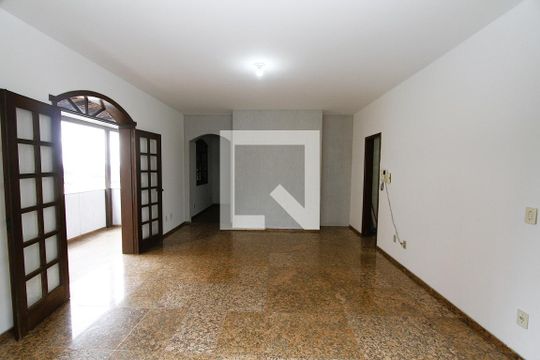 Sala de Jantar de casa à venda com 6 quartos, 390m² em São Marcos, Belo Horizonte