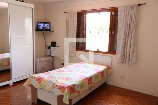 Quarto 1 de casa à venda com 4 quartos, 205m² em Jardim Santa Adelia, São Paulo