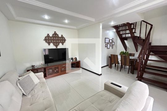 Sala de casa de condomínio à venda com 4 quartos, 196m² em Méier, Rio de Janeiro
