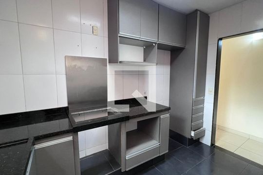 Apartamento para alugar com 2 quartos, 72m² em Estrela Dalva, Belo Horizonte