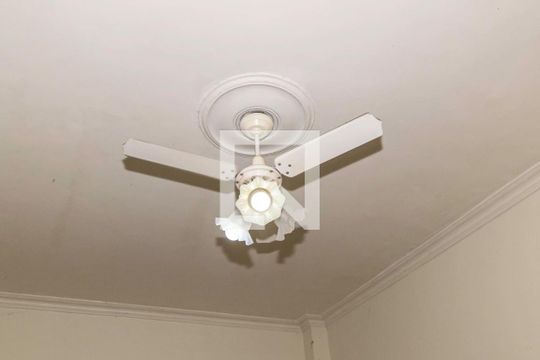 Sala de apartamento para alugar com 1 quarto, 50m² em Penha Circular, Rio de Janeiro