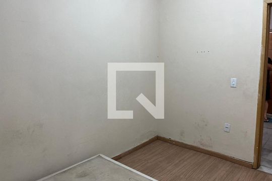 Casa de Condomínio para alugar com 4 quartos, 600m² em Vargem Pequena, Rio de Janeiro