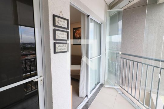 Sala de apartamento à venda com 2 quartos, 54m² em Rochdale, Osasco
