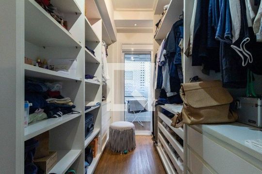 Apartamento à venda com 2 quartos, 94m² em Vila Romana, São Paulo