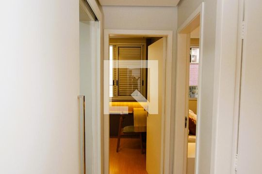 Corredor de apartamento à venda com 3 quartos, 86m² em Serra, Belo Horizonte