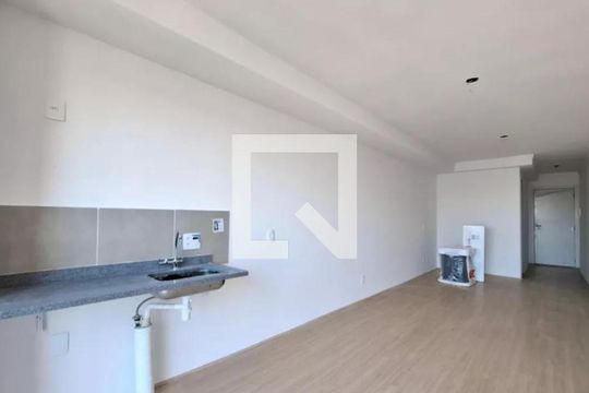 Kitnet/Studio para alugar com 1 quarto, 38m² em Centro, Rio de Janeiro