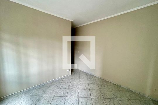 Quarto Suíte 1 de casa para alugar com 2 quartos, 120m² em Jardim Adriana, Guarulhos