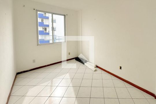 Quarto 1 de apartamento para alugar com 2 quartos, 63m² em Praia Comprida, São José