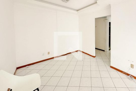Sala de TV de apartamento para alugar com 2 quartos, 63m² em Praia Comprida, São José