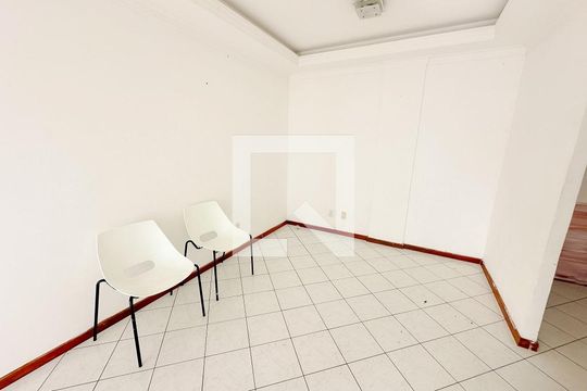 Sala de TV de apartamento para alugar com 2 quartos, 63m² em Praia Comprida, São José