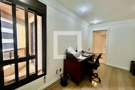 Escritório de apartamento à venda com 3 quartos, 242m² em Vila Suzana, São Paulo