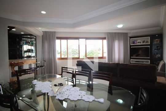 Apartamento à venda com 3 quartos, 110m² em Vila Ipiranga, Porto Alegre