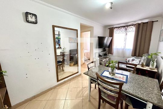 Sala de apartamento para alugar com 2 quartos, 44m² em Centro, Guarulhos