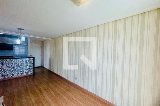 Sala de apartamento para alugar com 2 quartos, 60m² em Vila Silveira, Guarulhos