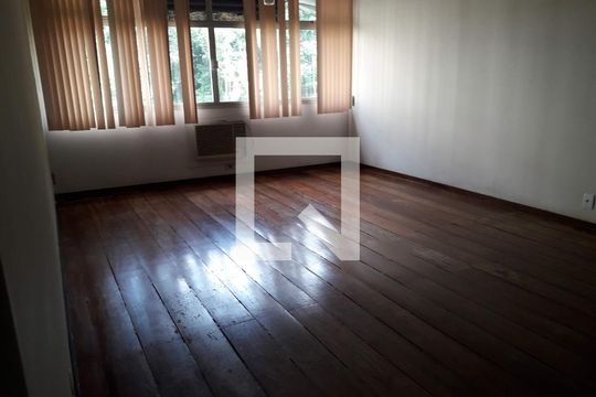 Sala de apartamento à venda com 4 quartos, 120m² em Grajaú, Rio de Janeiro