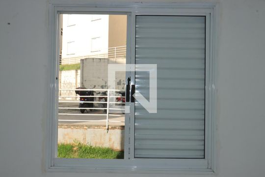 Quarto 2 de apartamento para alugar com 2 quartos, 48m² em Jardim Arco-iris, Cotia