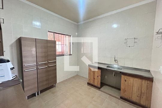 Casa para alugar com 3 quartos, 220m² em Acaiaca, Belo Horizonte