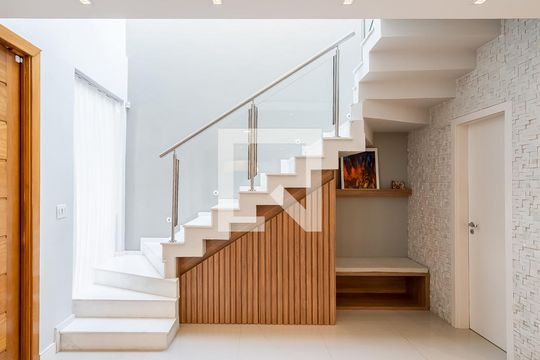 Casa de Condomínio à venda com 4 quartos, 275m² em Sarandi, Porto Alegre